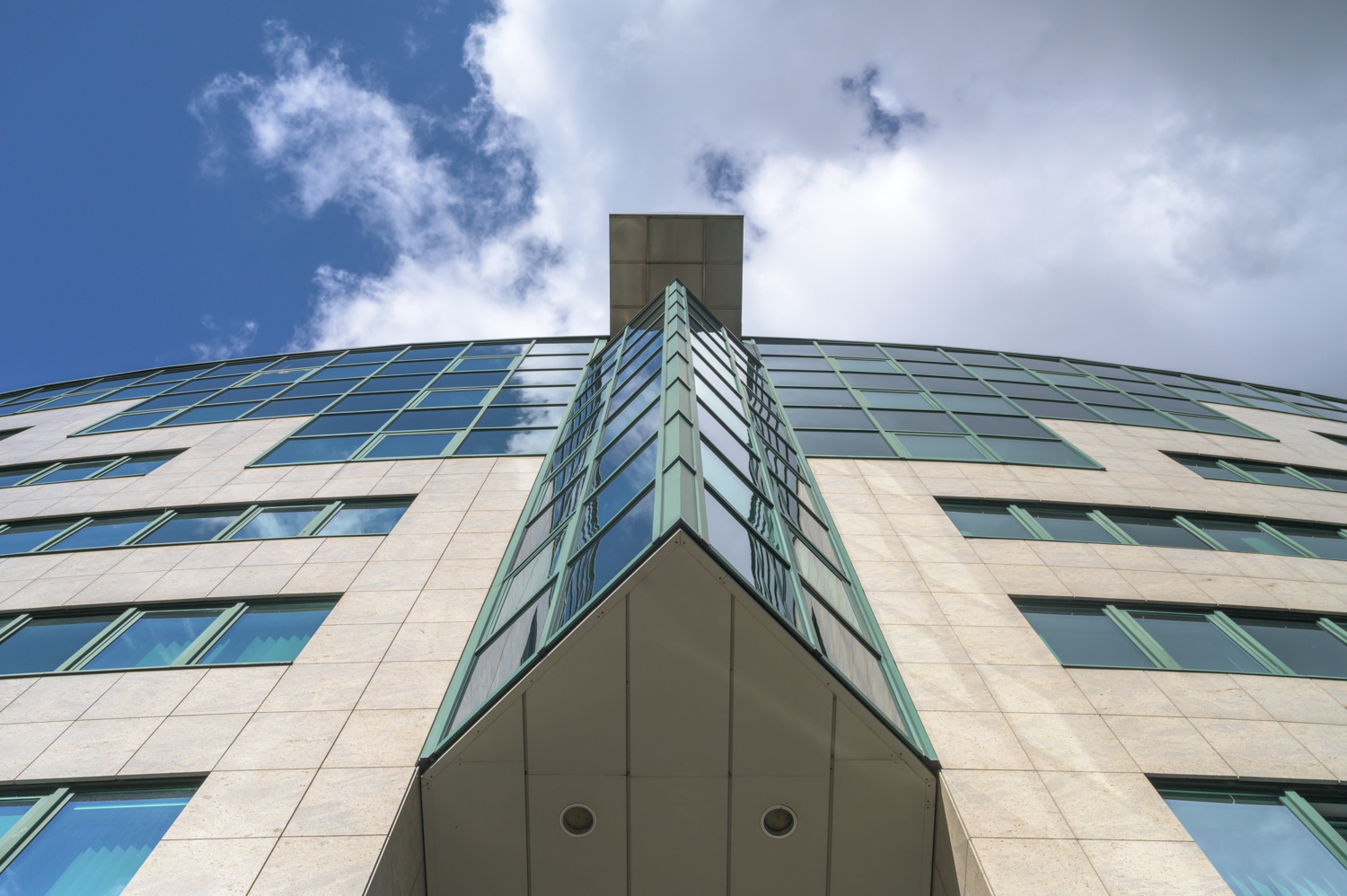 Zdjęcie architektury budynku Prima Court